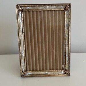 Vintage 5x7 gold Metal Photo Frame